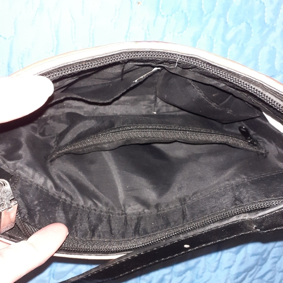 Small Purse - Picture 3 of 4